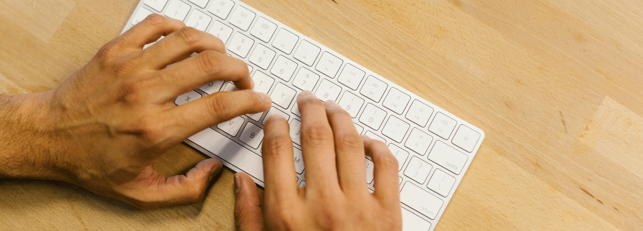 Semrush vs HubSpot vs Botify vs Meteoriar outil moteurs génératifs